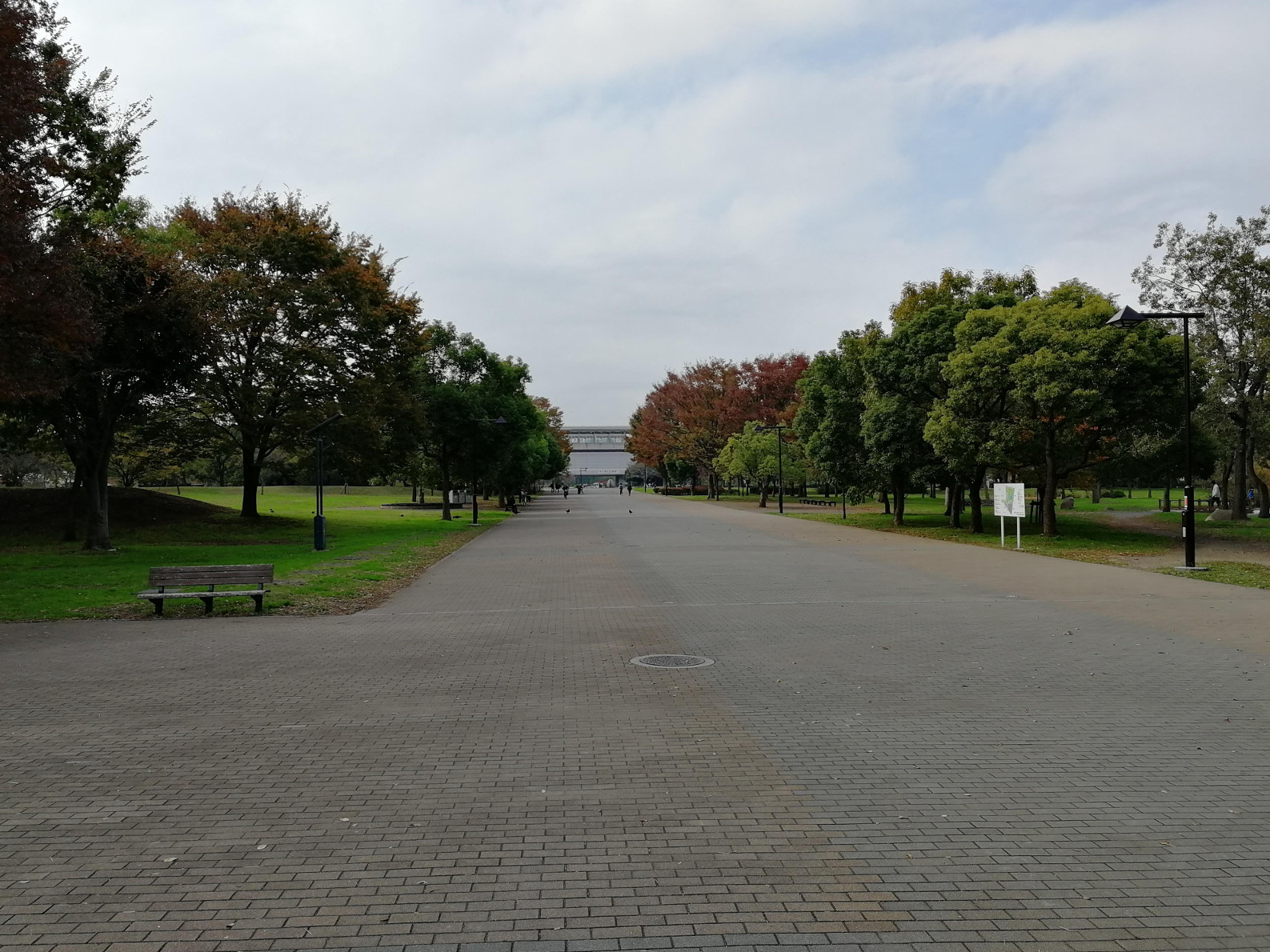 “舎人公園”